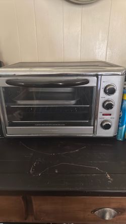 Hamilton Beach convection  oven , broil or bake.