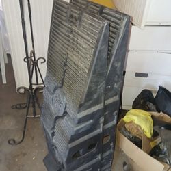 Tengo  estas vases para  subir  los carros