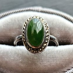 Vintage Sterling Silver Art Deco Green Jade Marcasite Ring Size 6 3/4
