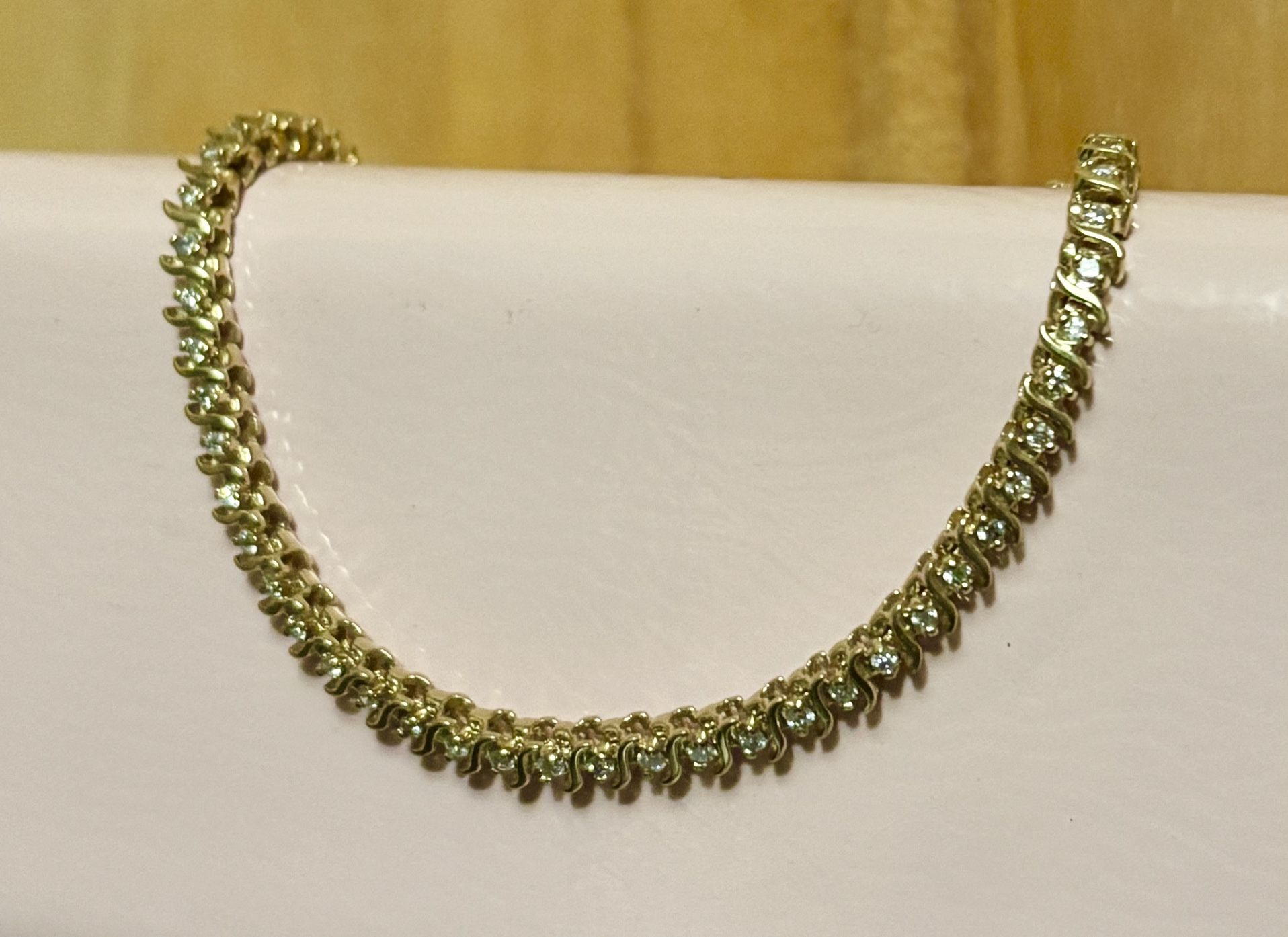 New unworn 14k Yellow Gold Tennis Bracelet With 53 Diamonds 1.1ct (13 grams)