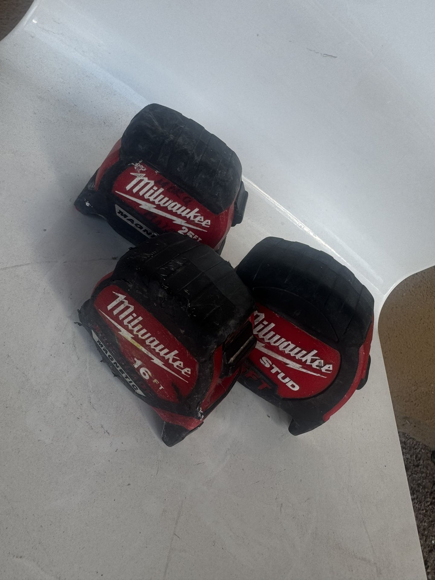Milwaukee Tape Measures 