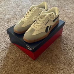 Reebok Classic Leather/Club C style sneakers with a gum sole