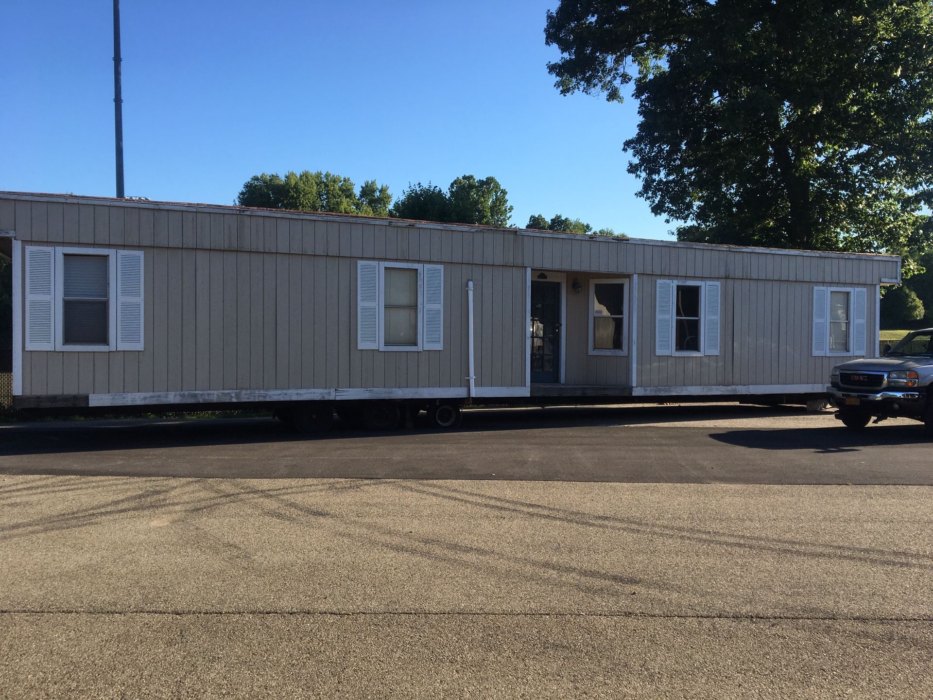 Office trailer/mobile home