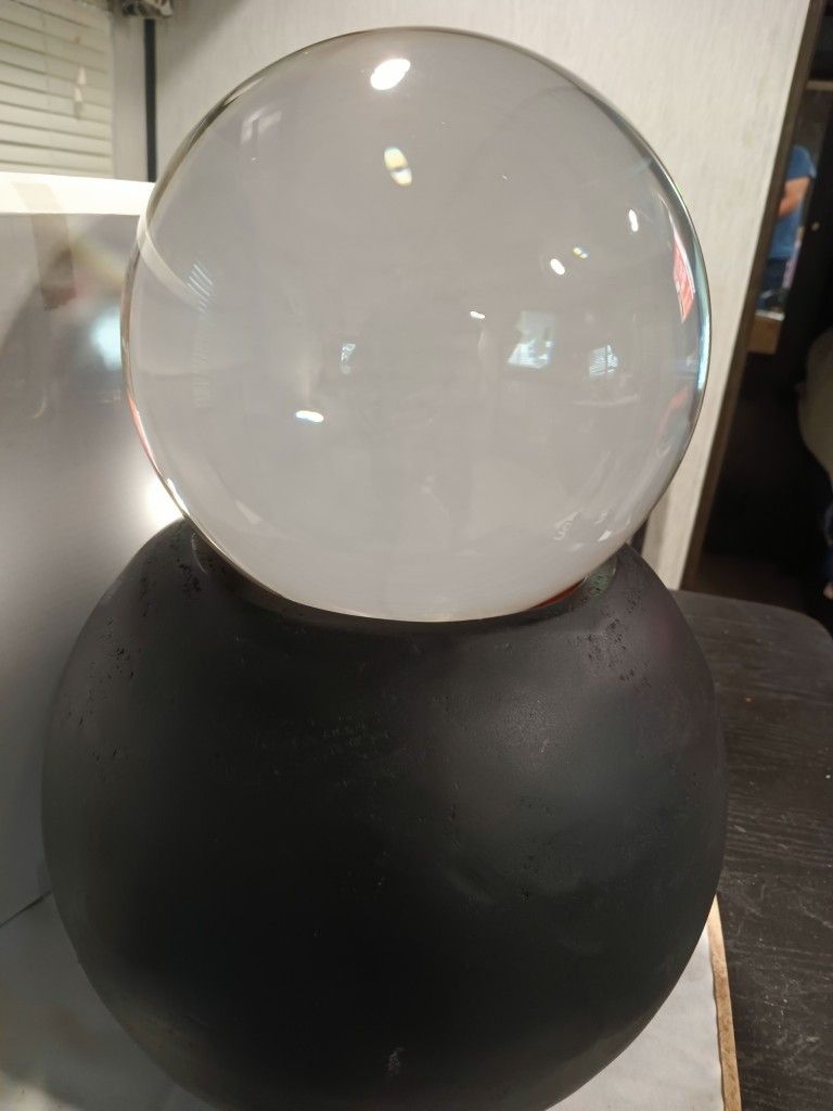 200mm CRYSTAL BALL WITH OAK BASE