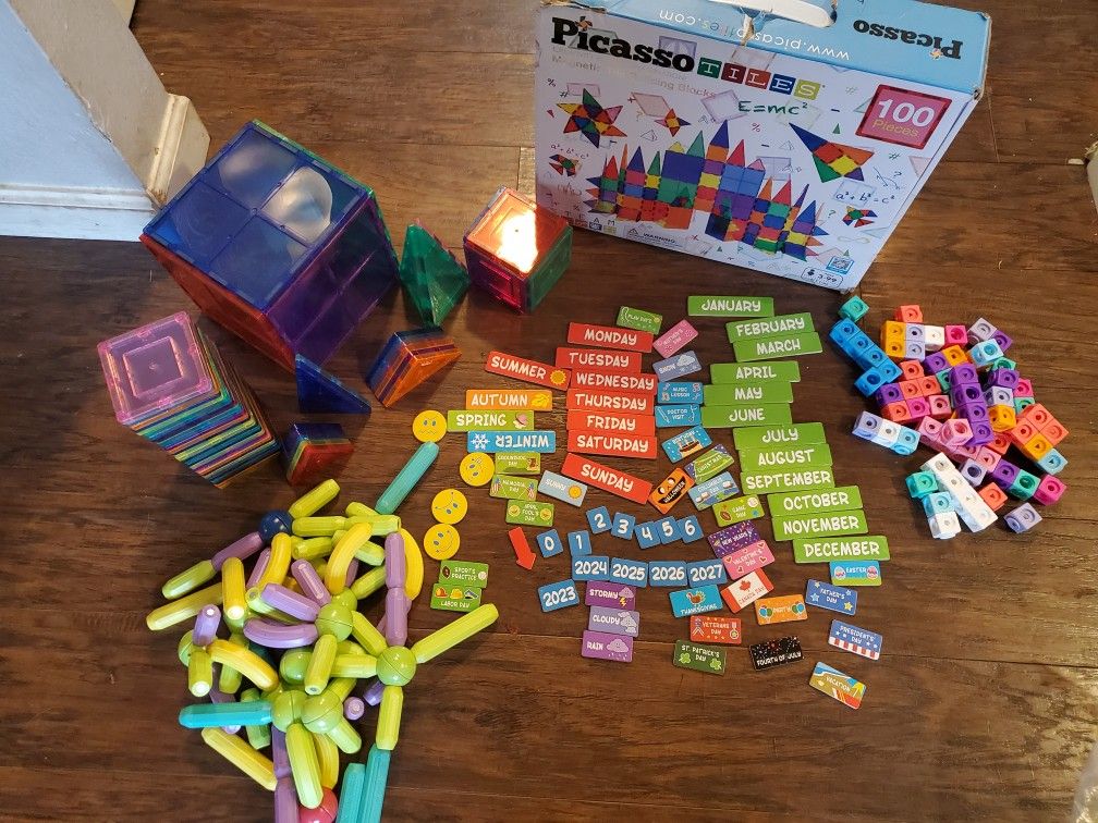 Picasso tiles, Montessori sticks, Melissa & Doug Interactive and Educational Toy