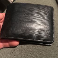 Louis Vuitton Black Men’s Bifold Wallet