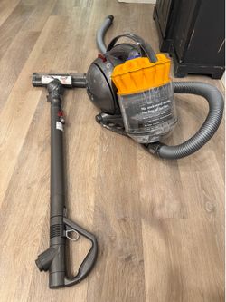 Dyson DC39 Big Ball Canister Vacuum – Great Suction – Works Excellent