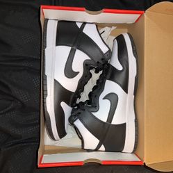 Nike panda dunk high