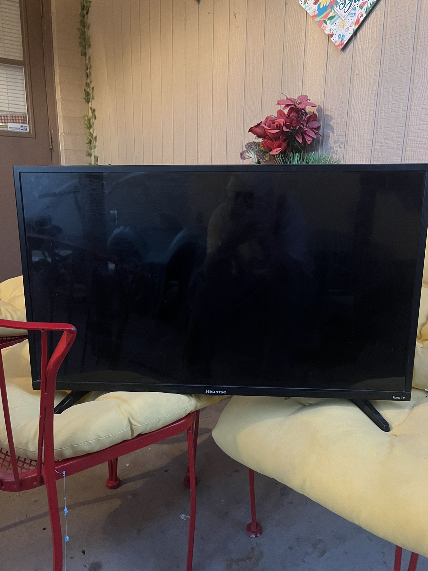 32” Hisense Flat Screen TV
