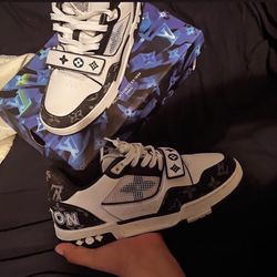 Loui Vuitton Trainer Belt Shoes 