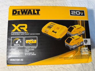 DEWALT 20V XR PowerPack 8Ah Battery and Charger Kit