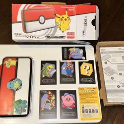 Nintendo 2DS XL POKEBALL EDITION 