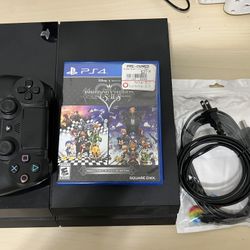 PlayStation 4 Standard 