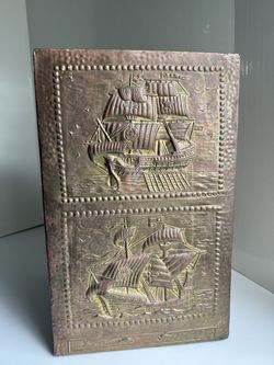VTG Peerage England Rectangle Hand-Hammered Brass Galleon Ship 14" Umbrella Bin/Wood