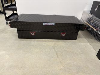 BRAND NEW AND PERFECT WITH KEYS AND MOUNTING GEAR Weather Guard Crossover Truck Tool Box in Aluminum, 72 in. Full-Size, in Gloss Black