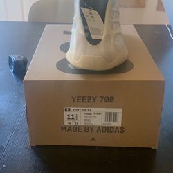 Yeezy  700 V3 