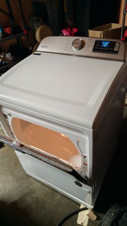 Maytag smart gas dryer 7.4 cu. ft.