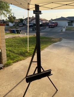 Large metal Free Standing Adjustable Easel