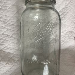 REDUCED! (6) Ball 1.5 Quart Canning Jars With Lids, Brand New