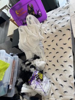 Free Halloween decorations