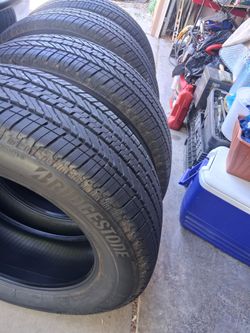 4 newer tires P275/60/20...Bridgestone Alenza