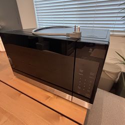 LG Countertop Microwave, 1.5 cu. ft.