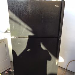 Whirlpool 19 Cu Ft Garage Fridge