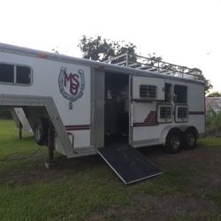 27ft Aluminum 3 Horse Trailer 