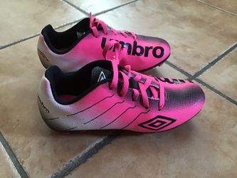 Girls Umbro Soccor Shoes - like new