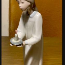 Llardo Figurine 