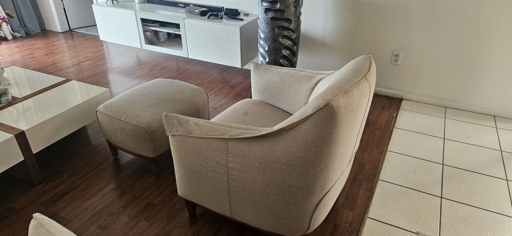  Accent Chair with Ottoman 