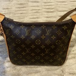 1986 Vintage Louis Vuitton Monogram Boulogne PM Shoulder Bag