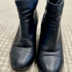 Women’s Short Boots 