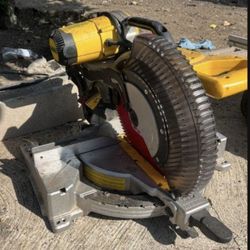 Dewalt 12” Miter Saw 