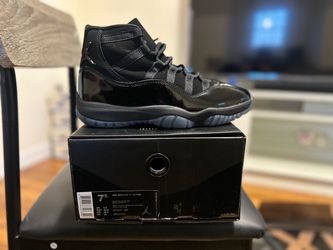 Jordan 11 Cap and Gown size 7.5 us mens