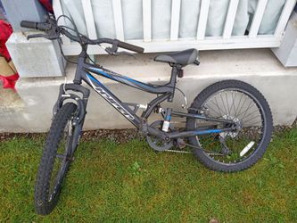 Hyper mountain bike