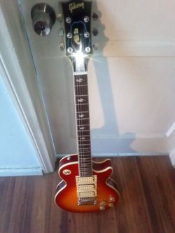 Guitarist of the band kiss
Ace frehley signature guitar 
Gibson replica