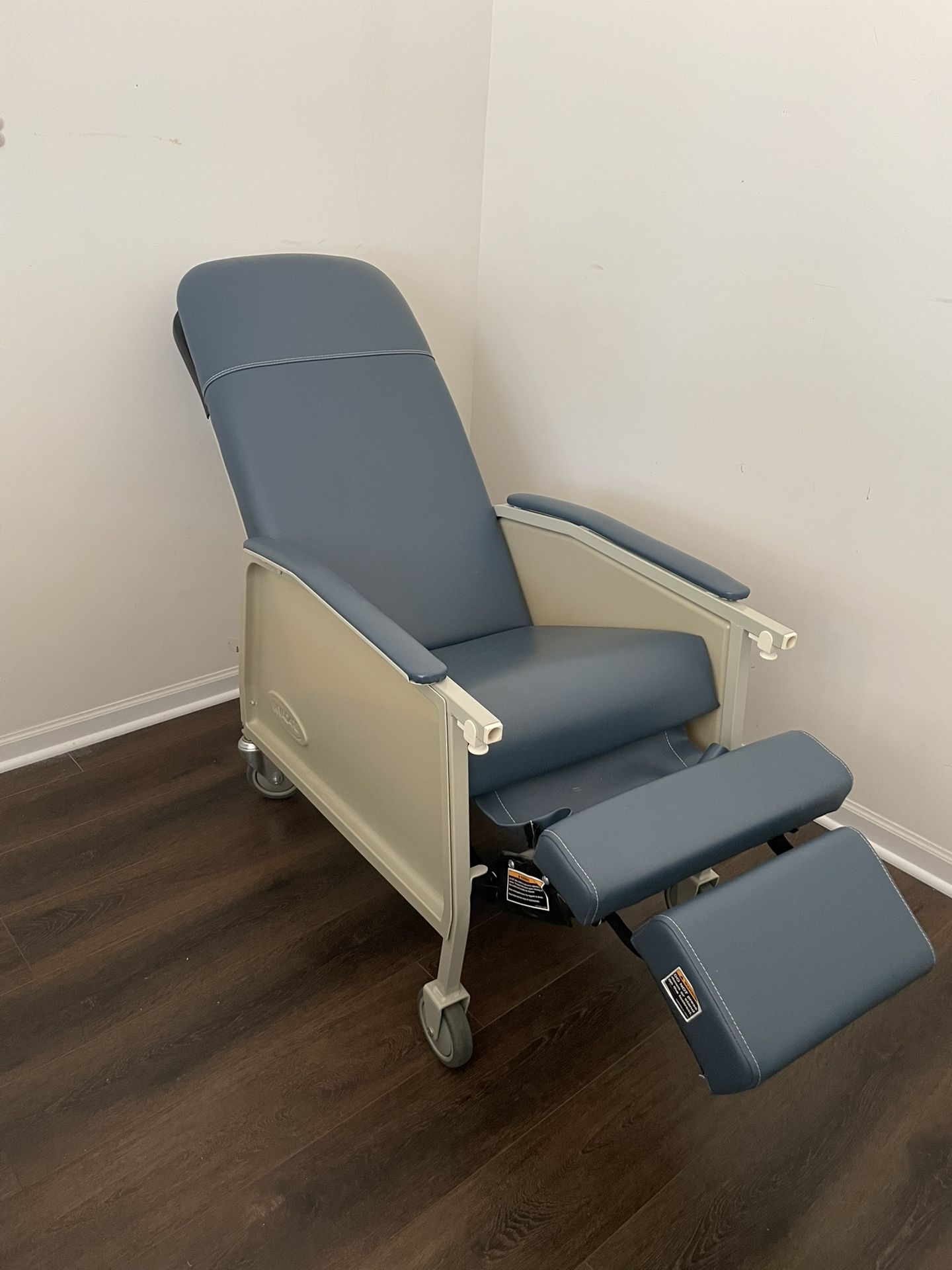 Multi-Position Medical Recliner On Wheels