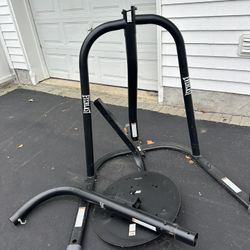 Punching bag And stand 