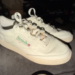 Reebok Tennis Shoes Size 8