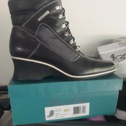 Women Timberland Size 9