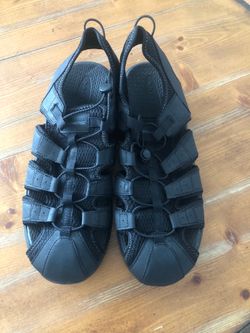 Mens Skechers Black Sandals size 14
