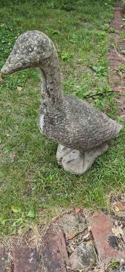 Porch goose
