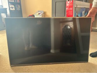 46” LG smart tv with wall mount