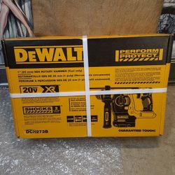 NEW DEWALT 20V XR SDS PLUS ROTARY HAMMER 