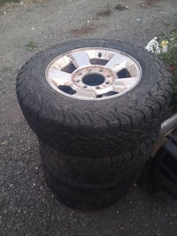 8lug Dodge ram 17" wheels and tires (4)