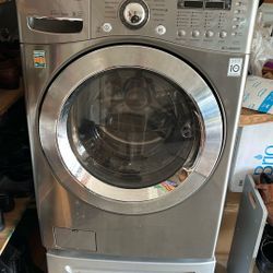 Washer And Dryer. Lg Smart. Large Capacity. 