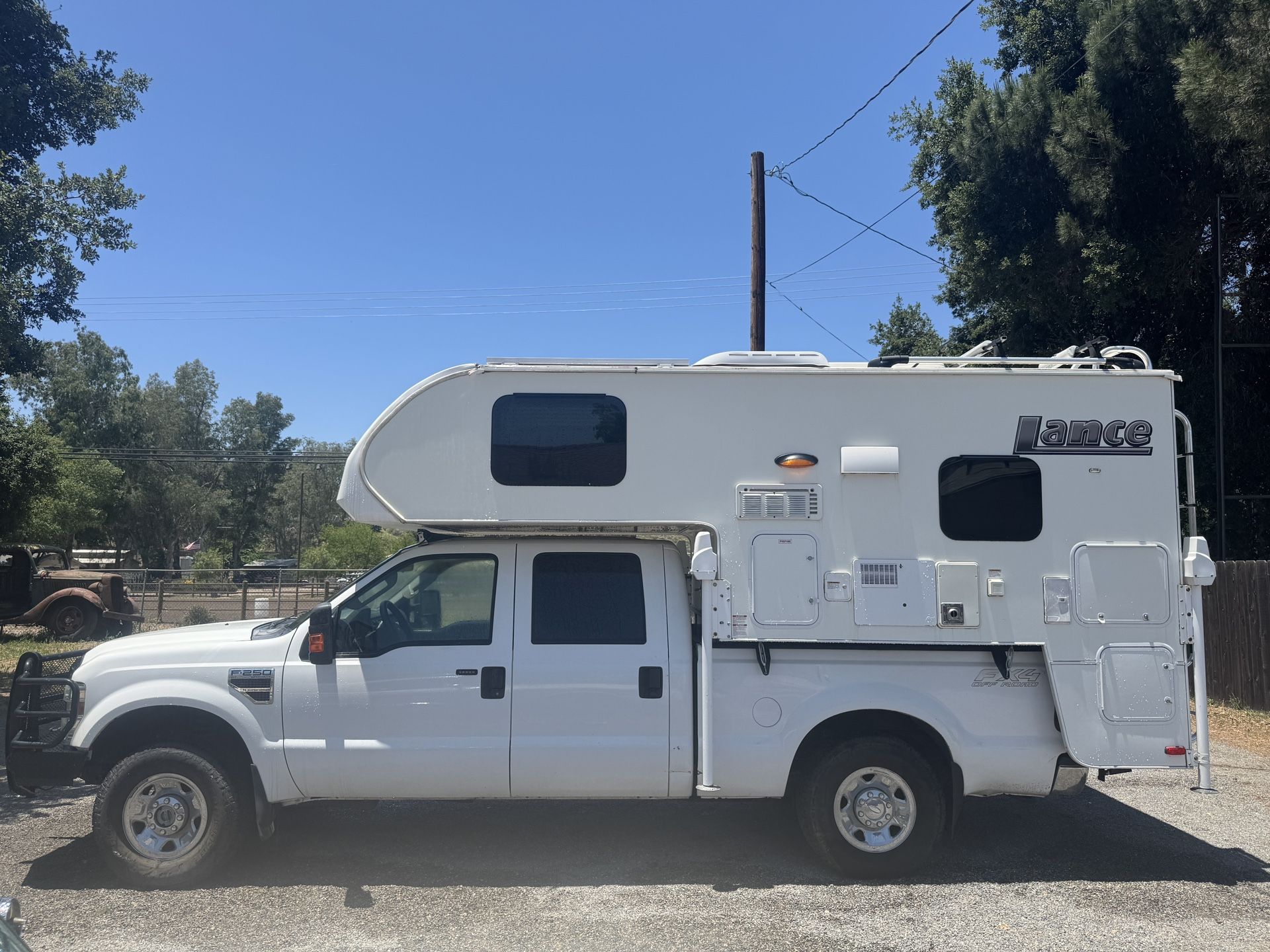 2017 Lance Camper