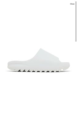 YS-01 Yeezy Slide (white) size 9