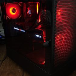 Gaming PC With Setup